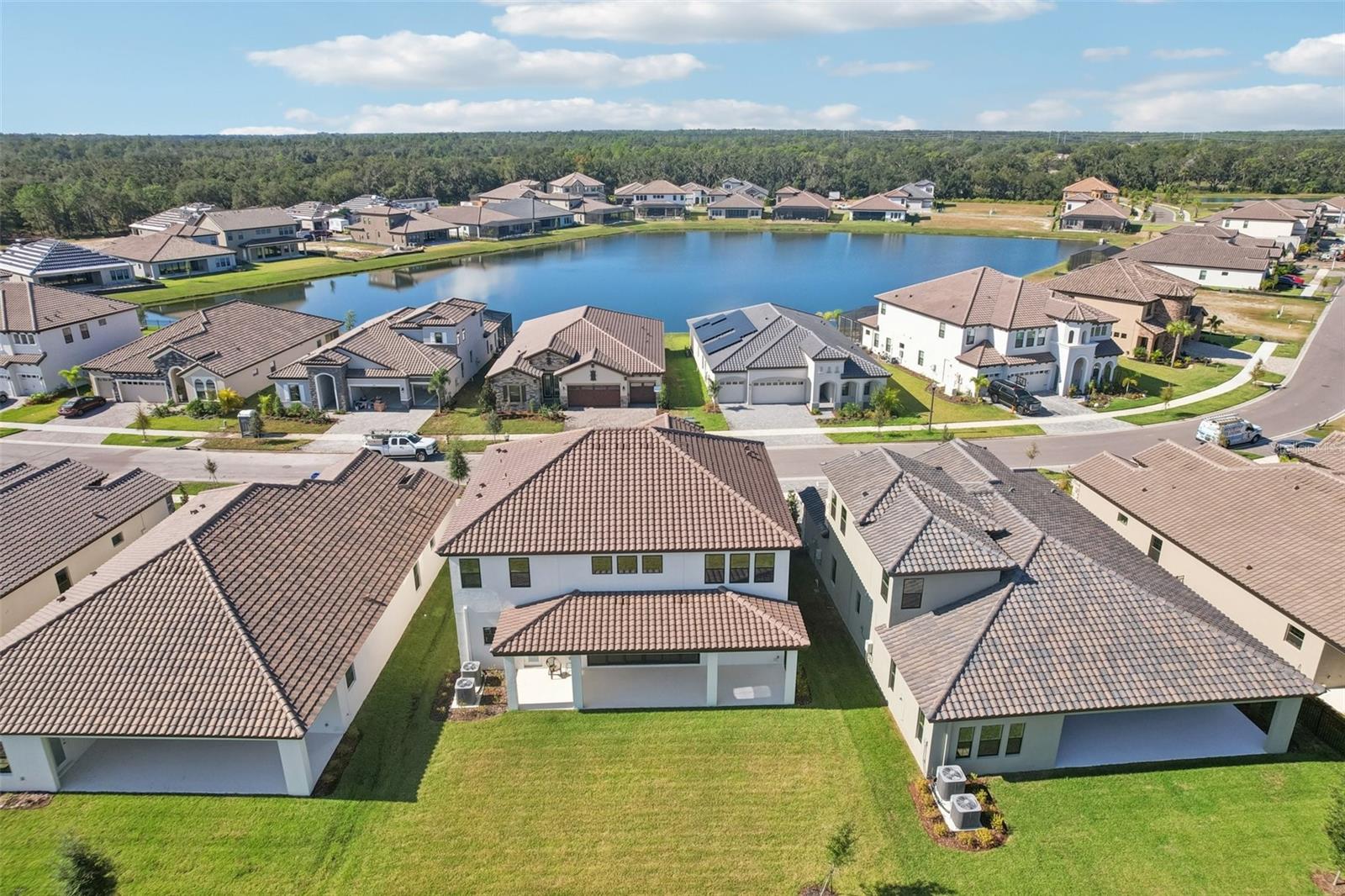 HINTON HAWKSTONE - Residential