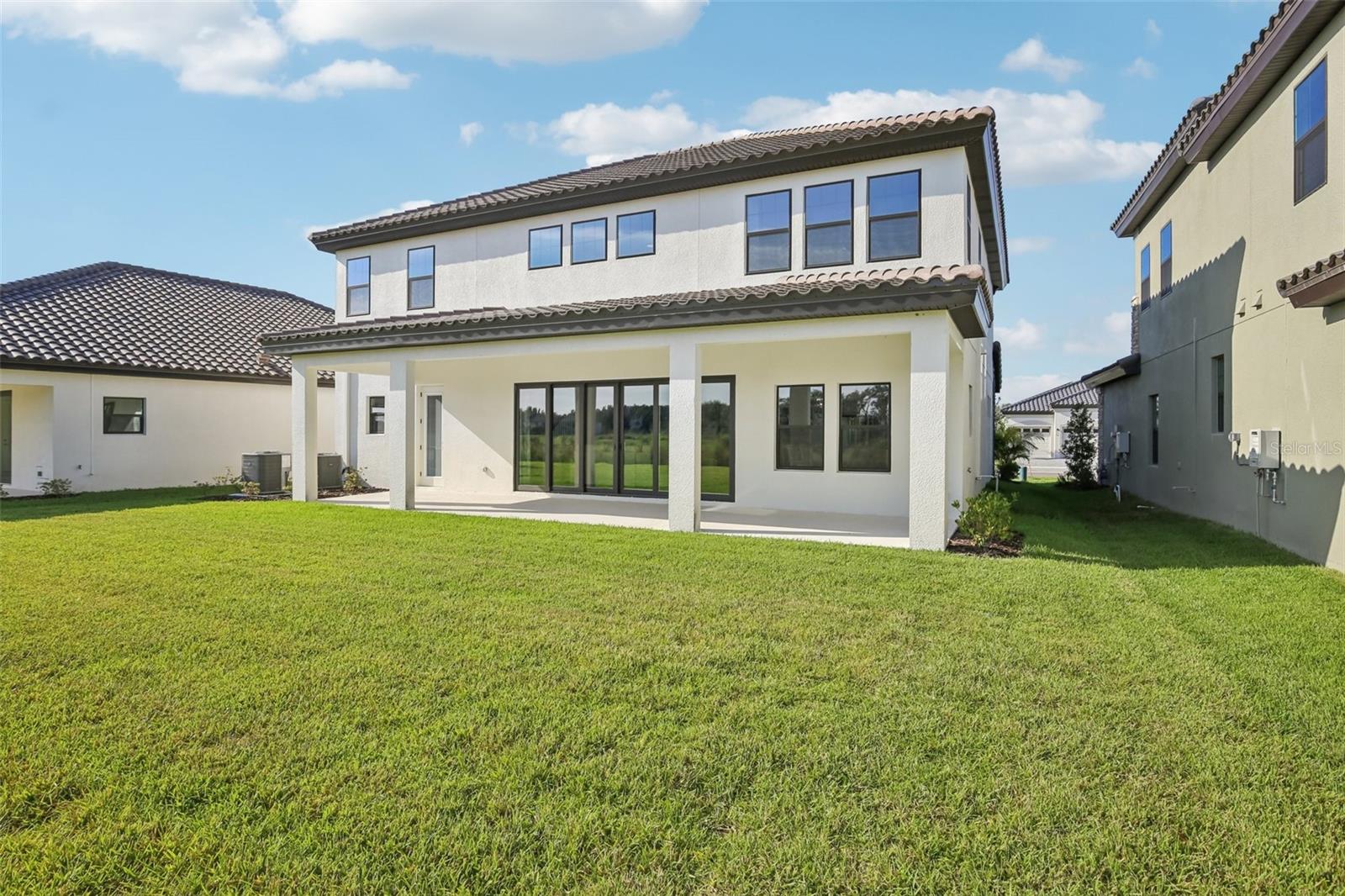 HINTON HAWKSTONE - Residential