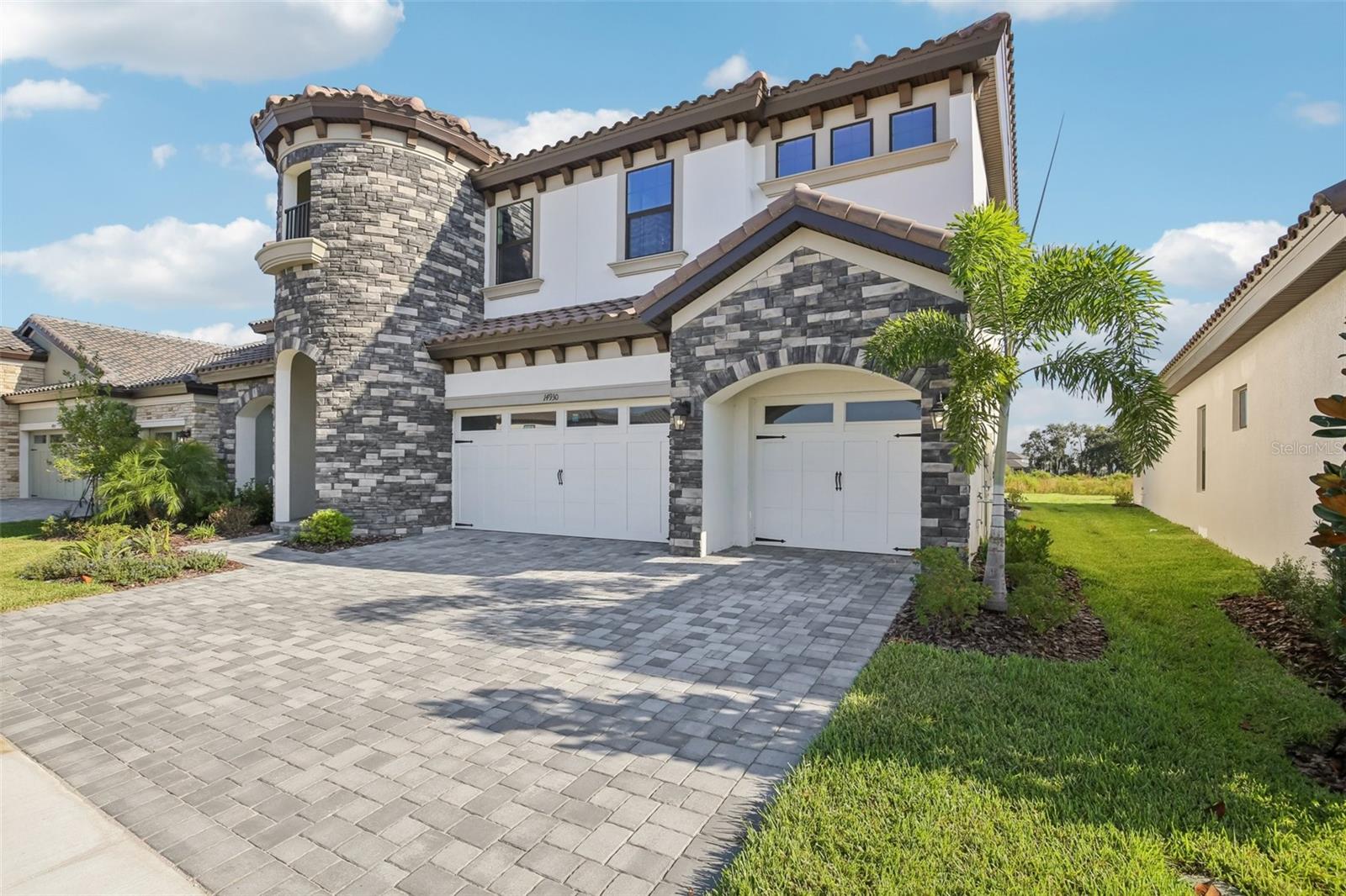 HINTON HAWKSTONE - Residential