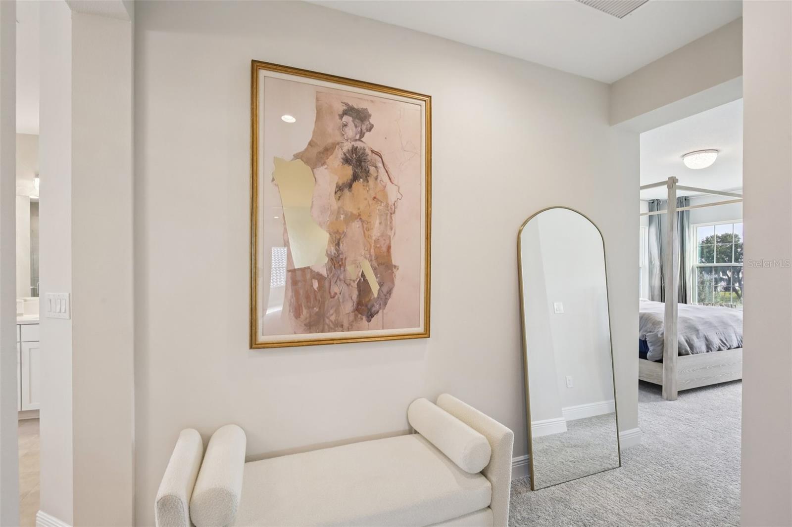 HINTON HAWKSTONE - Residential