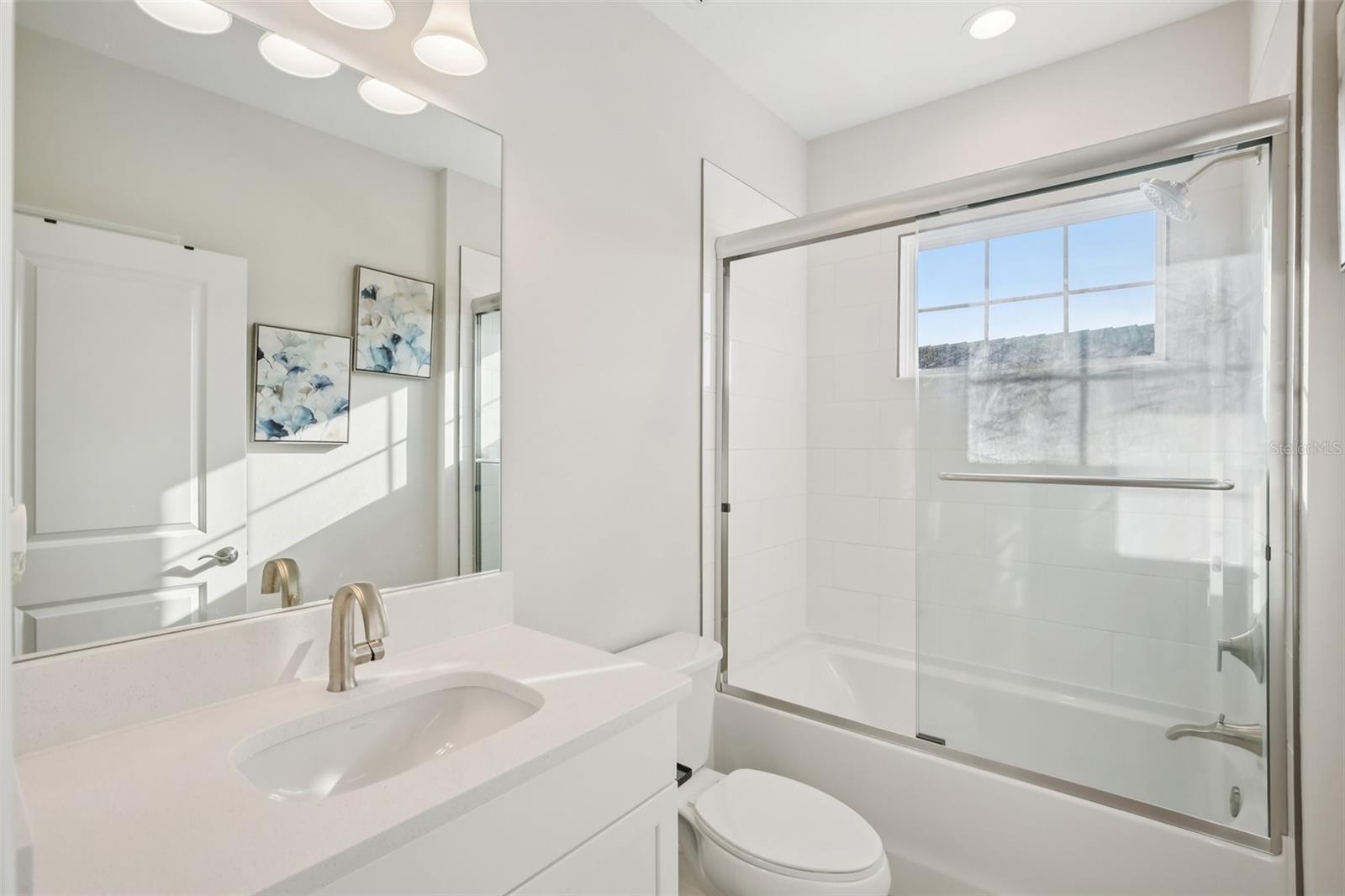 HINTON HAWKSTONE - Residential