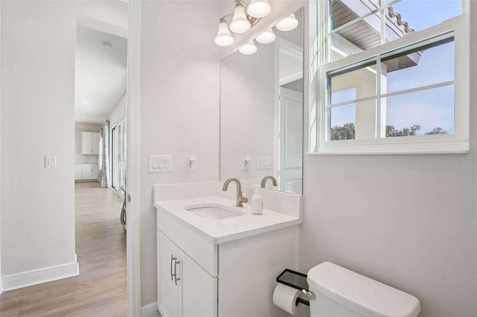 HINTON HAWKSTONE - Residential