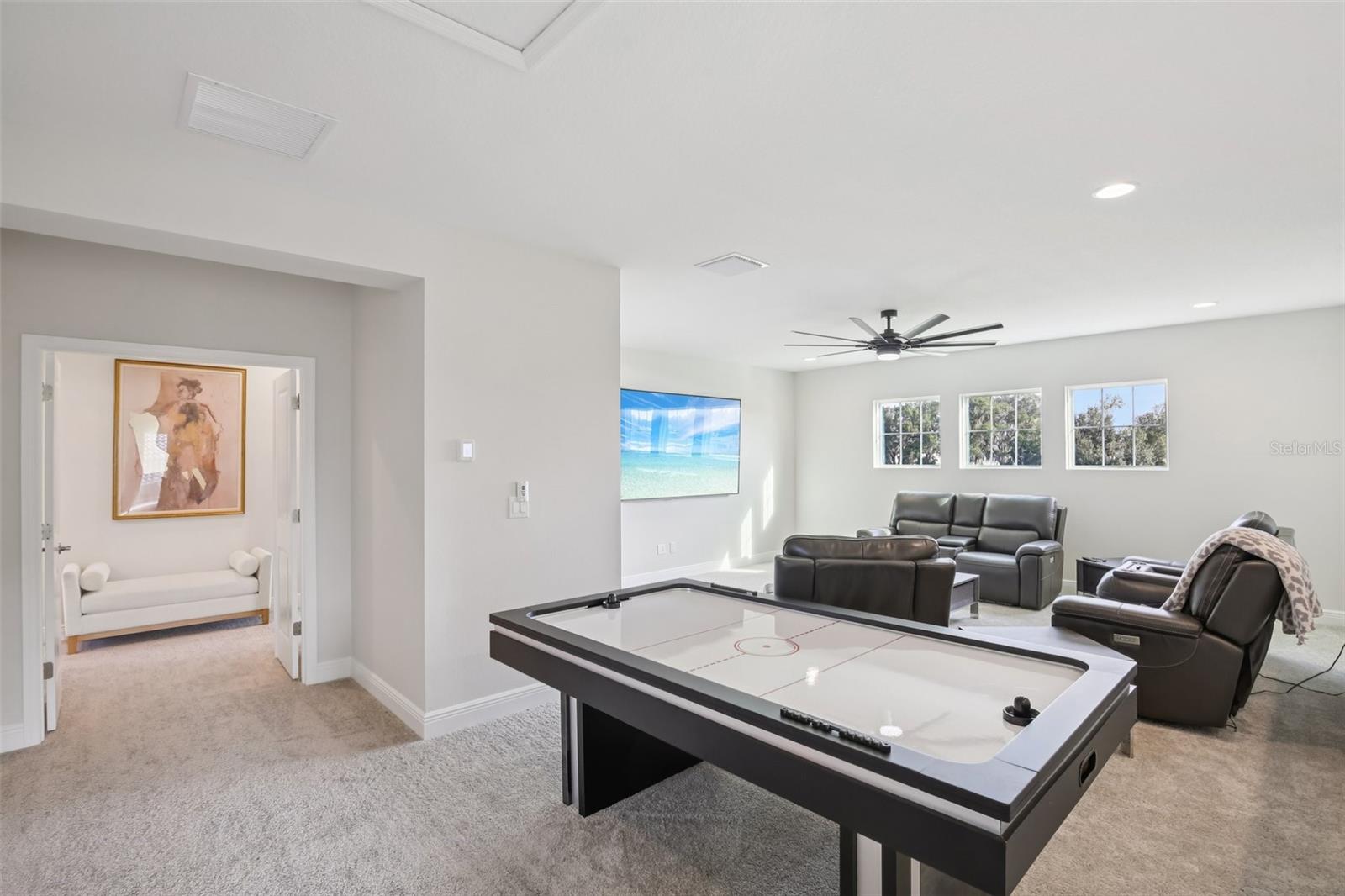 HINTON HAWKSTONE - Residential