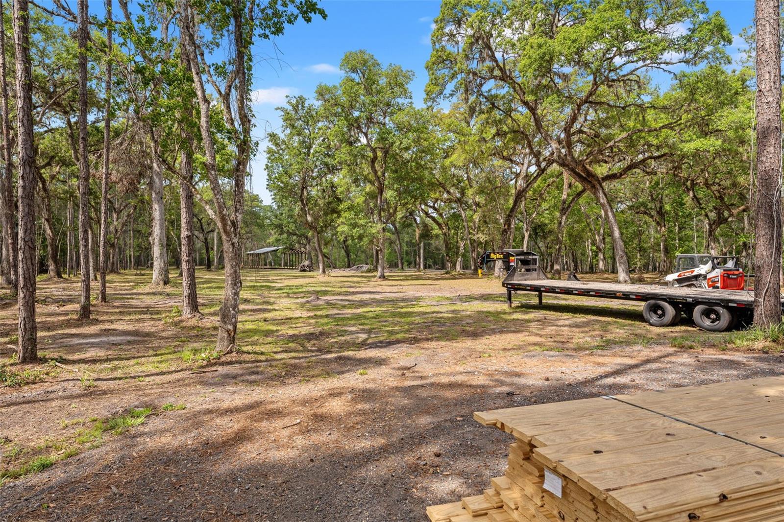 ACERAGE - Residential