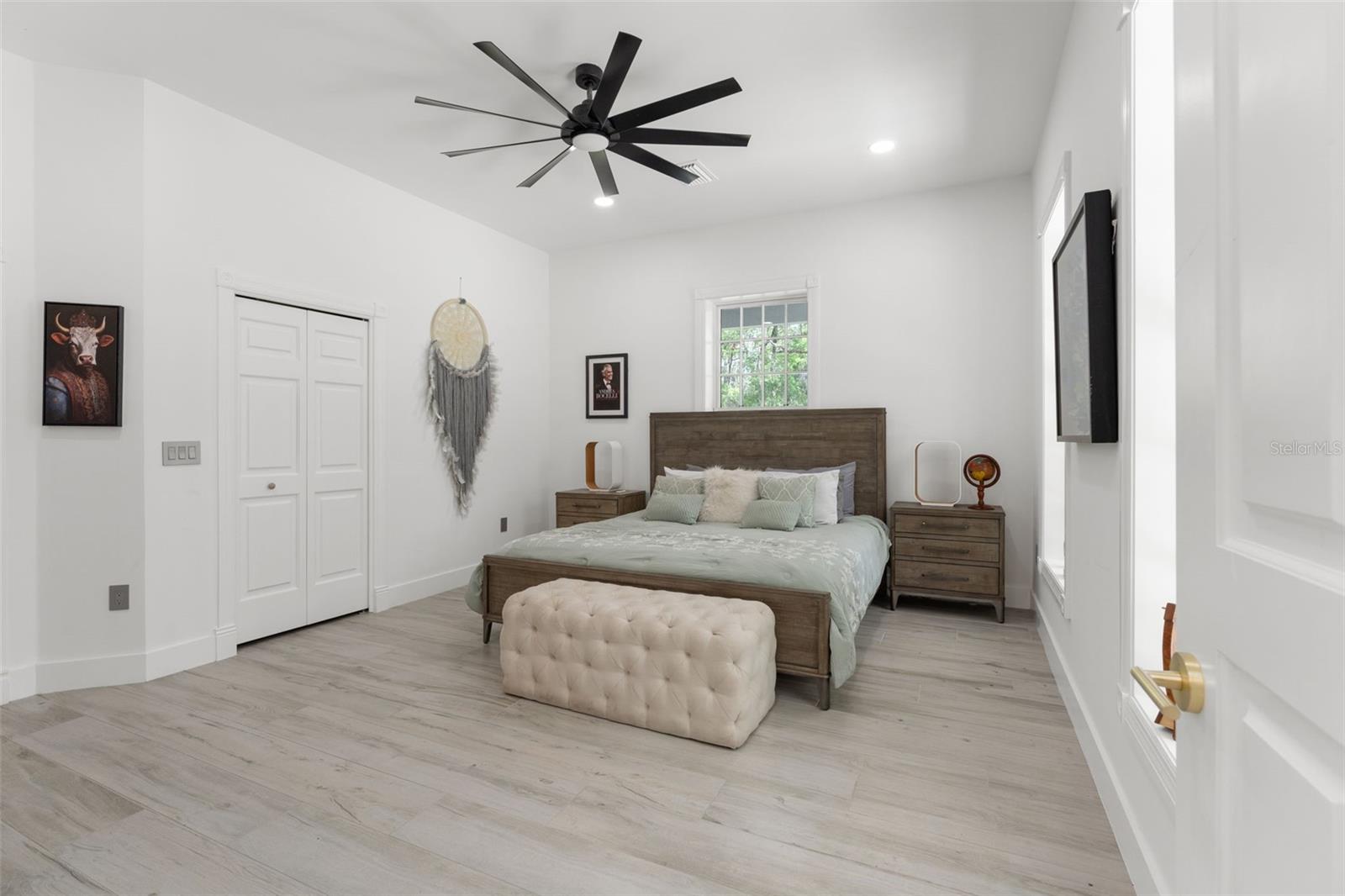 ACERAGE - Residential