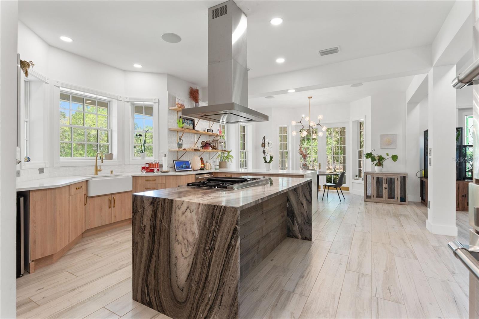 ACERAGE - Residential