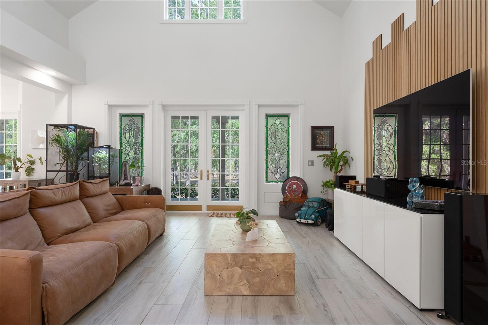 ACERAGE - Residential