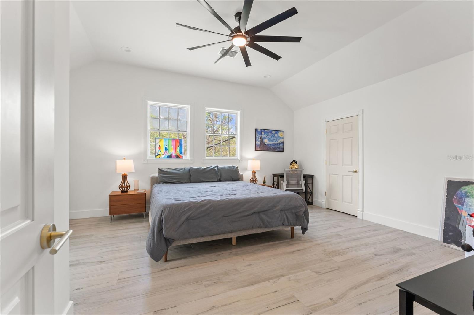 ACERAGE - Residential