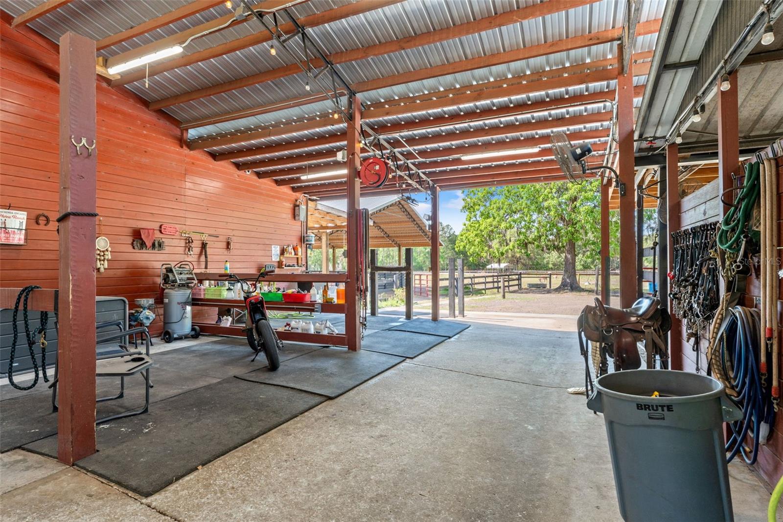 ACERAGE - Residential