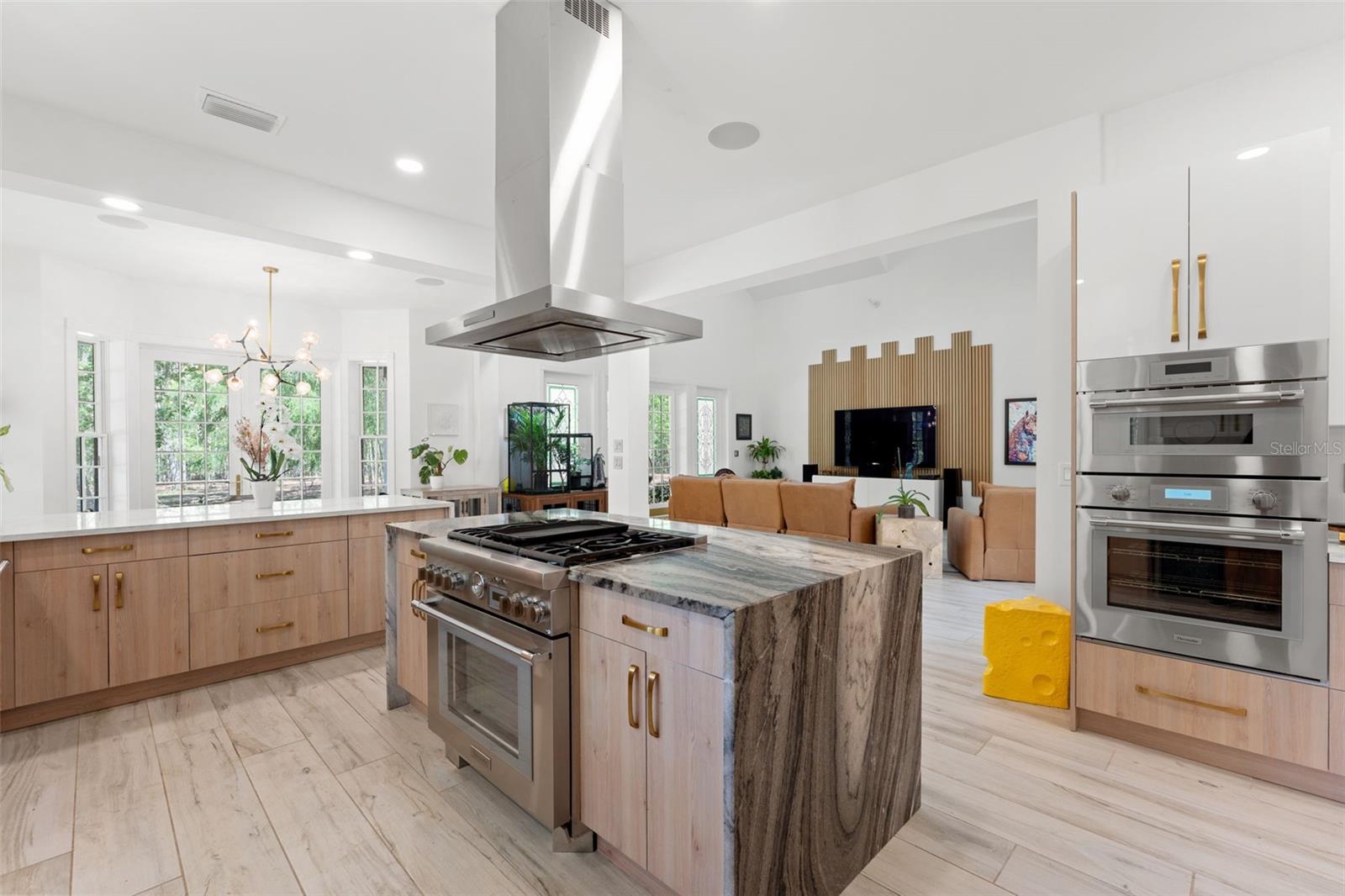 ACERAGE - Residential