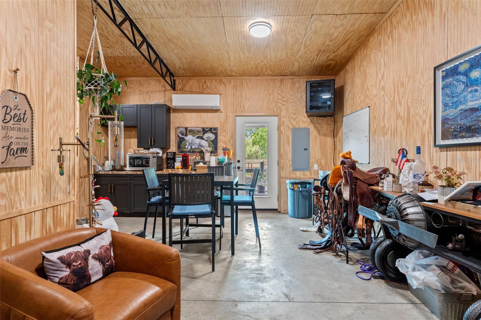 ACERAGE - Residential