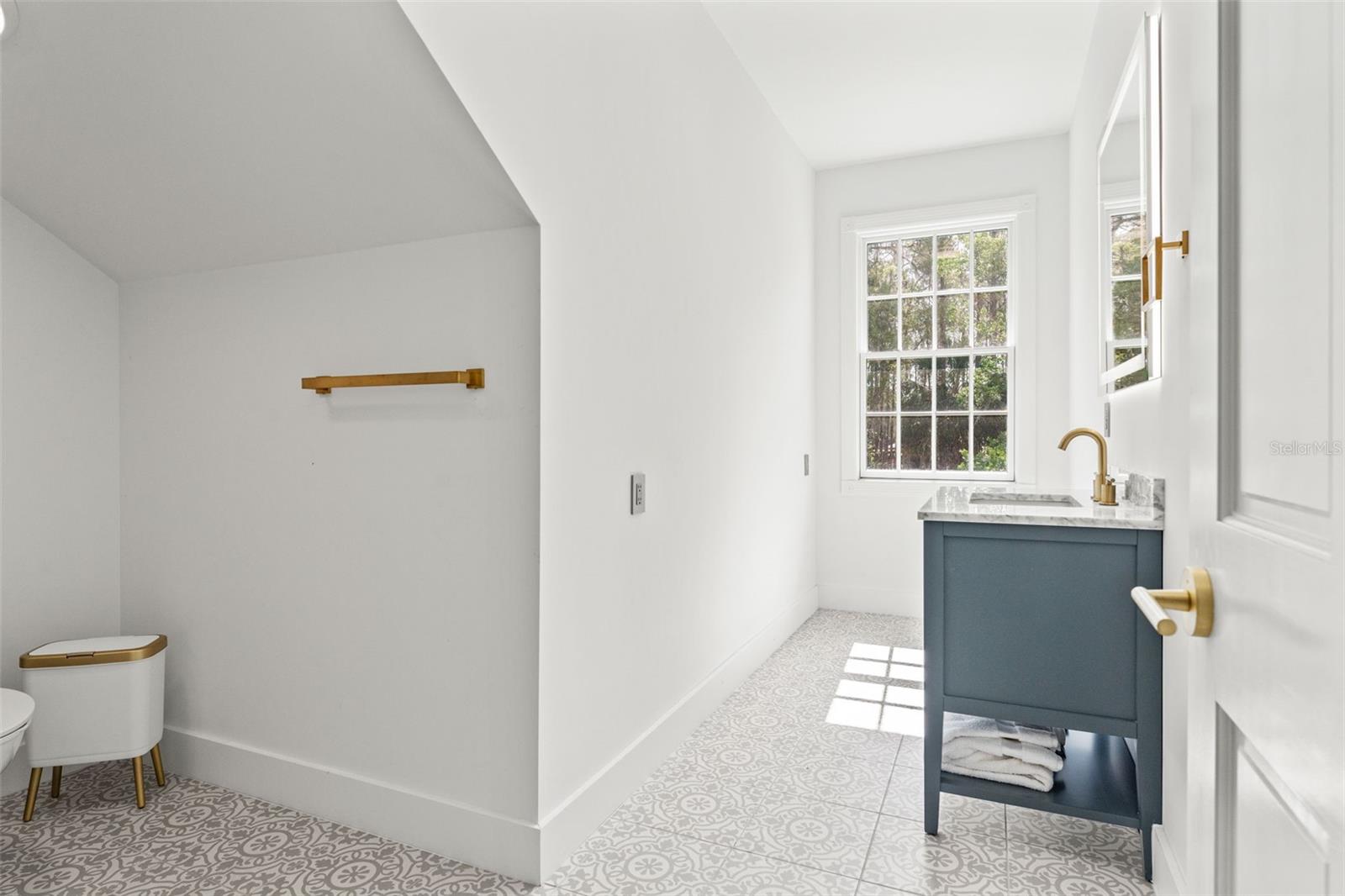 ACERAGE - Residential