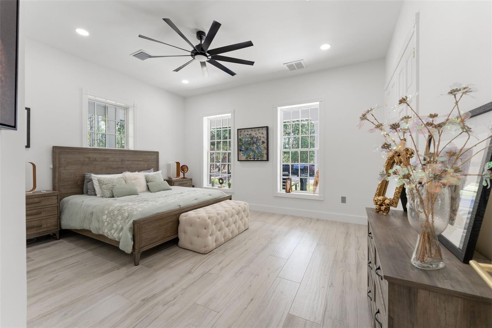 ACERAGE - Residential