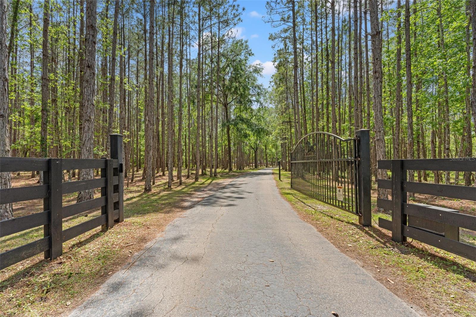 ACERAGE - Residential