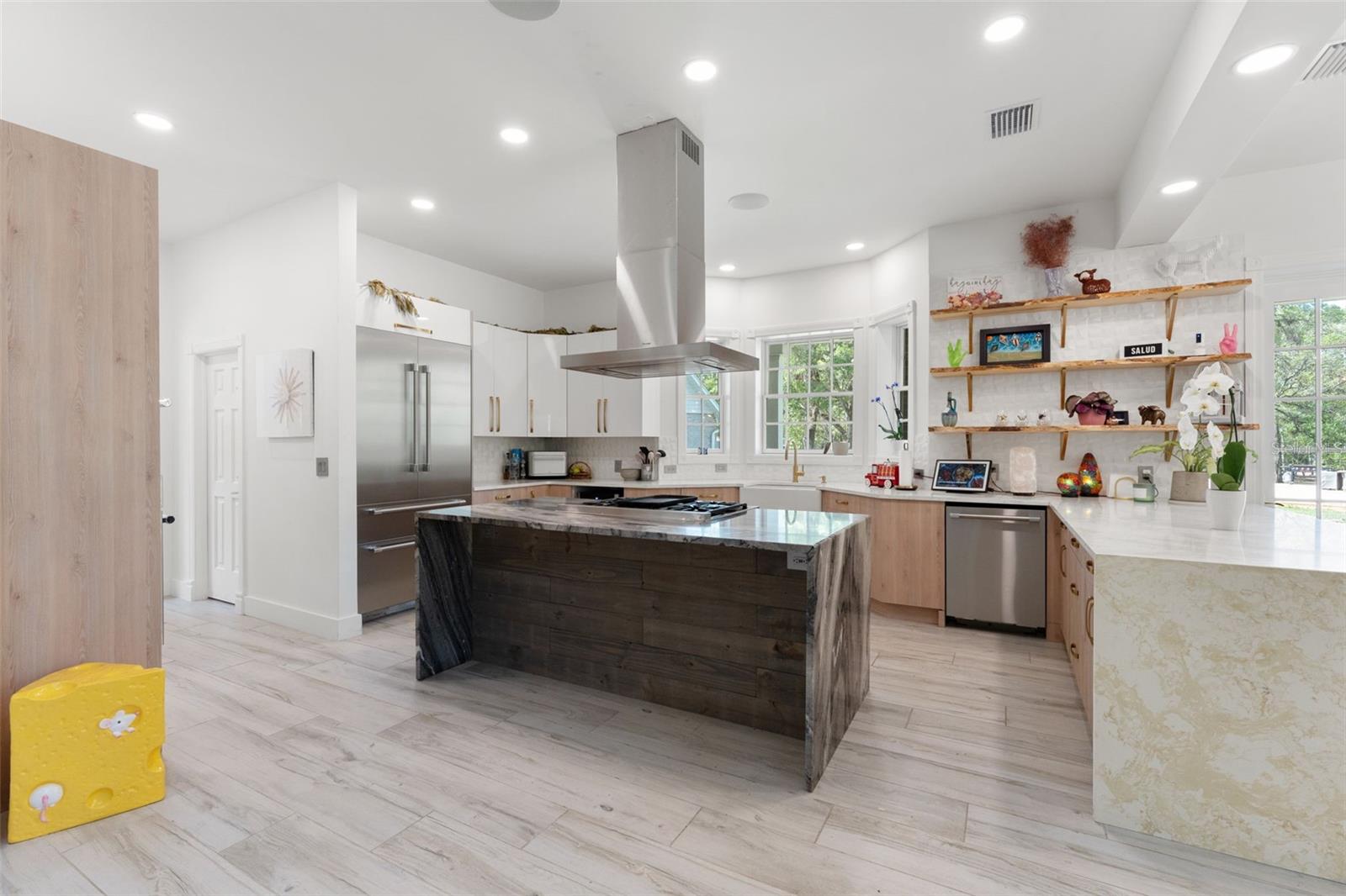 ACERAGE - Residential