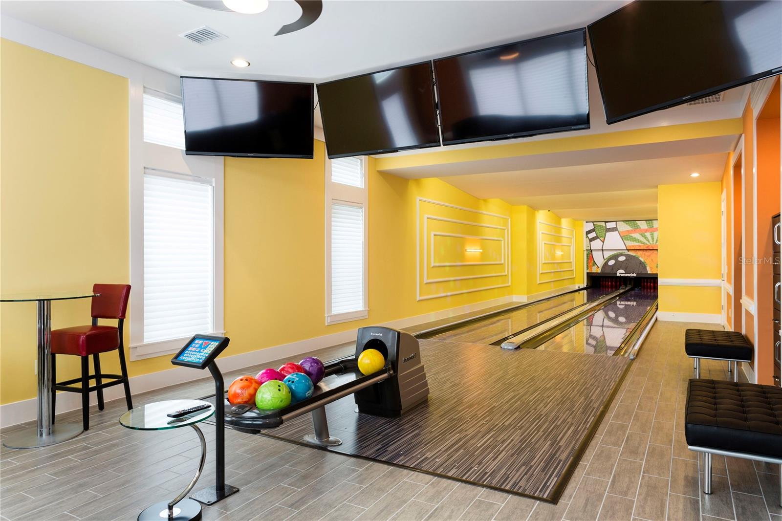 905 GOLDEN BEAR DRIVE