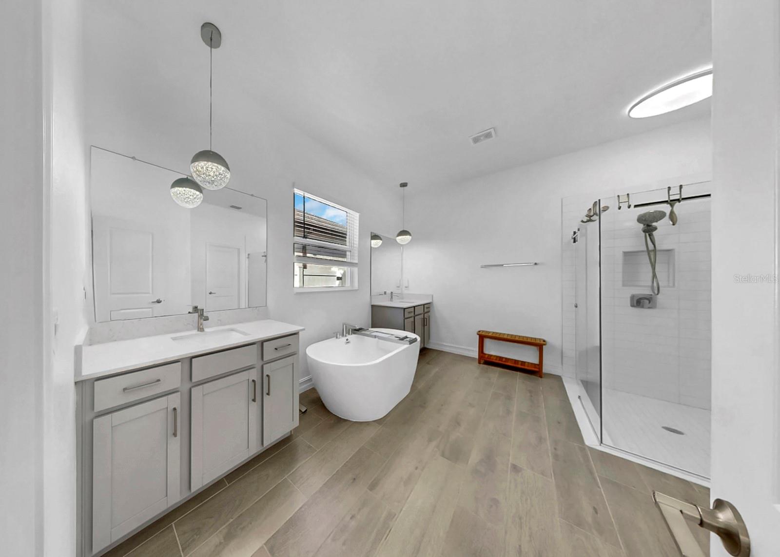 TRIPLE CRK VILLAGE R - Residential