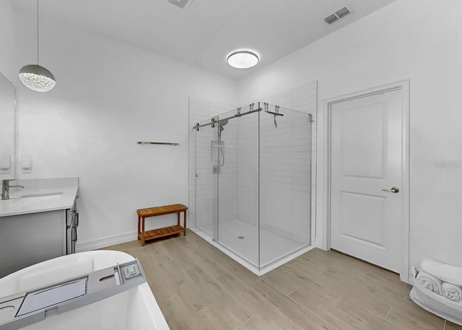 TRIPLE CRK VILLAGE R - Residential