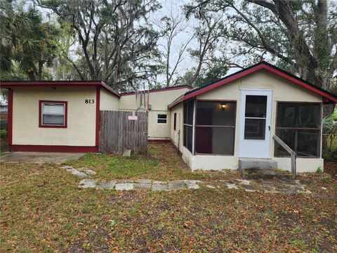 A home in HOLLY HILL