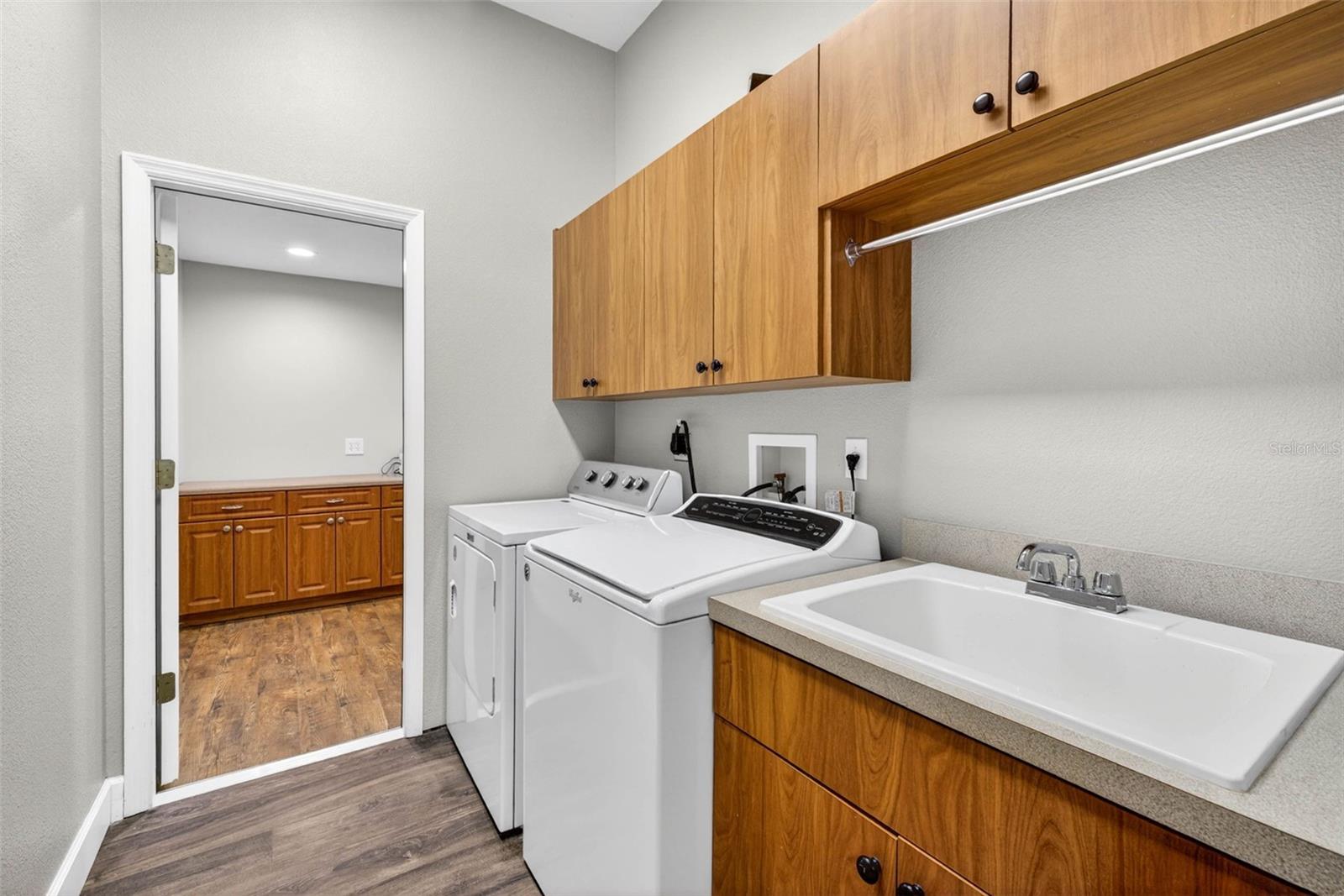 GRANDVIEW GROVE - Residential