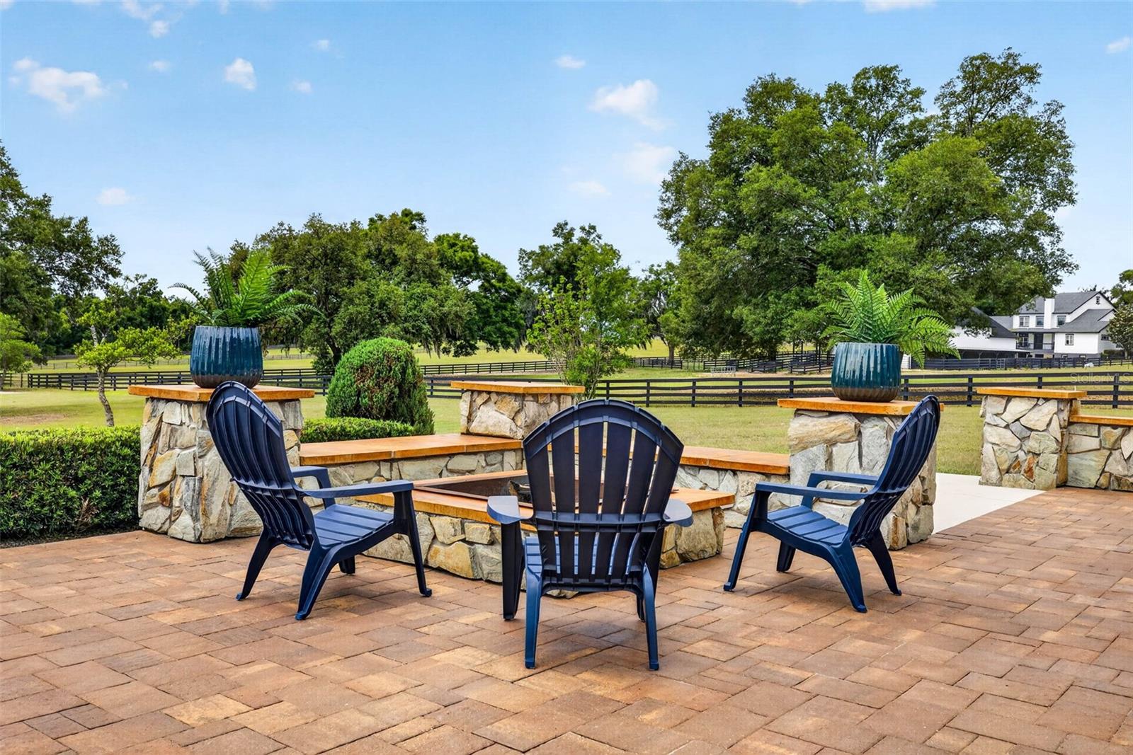 GRANDVIEW GROVE - Residential