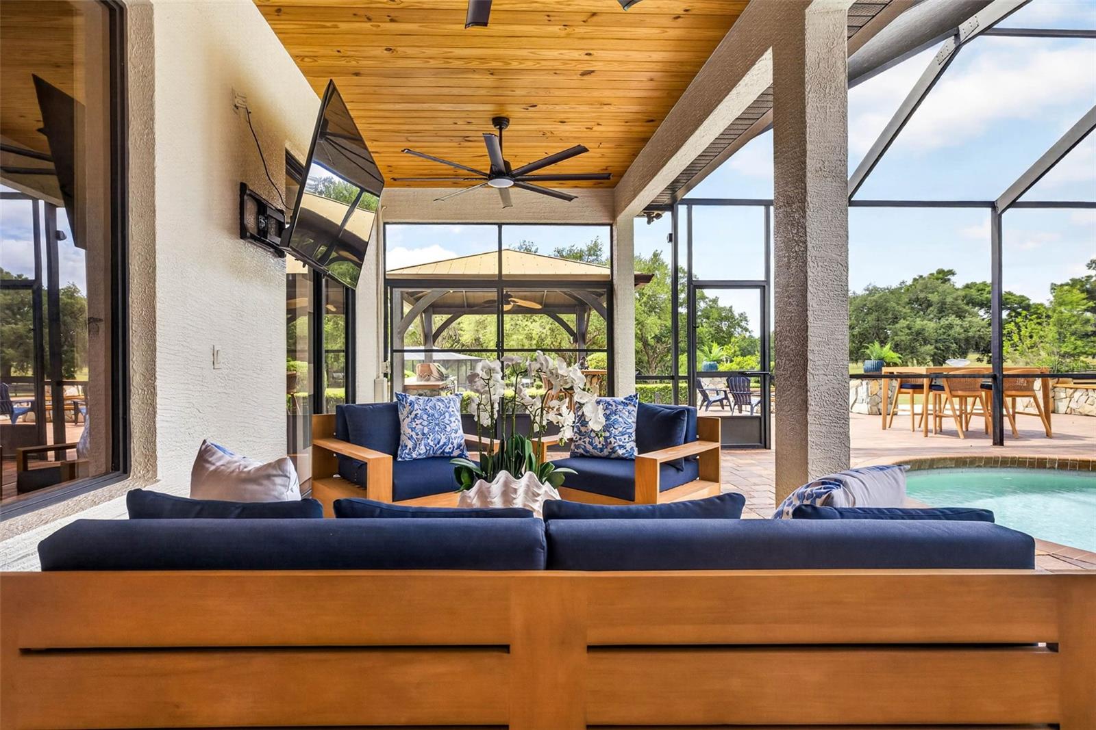 GRANDVIEW GROVE - Residential