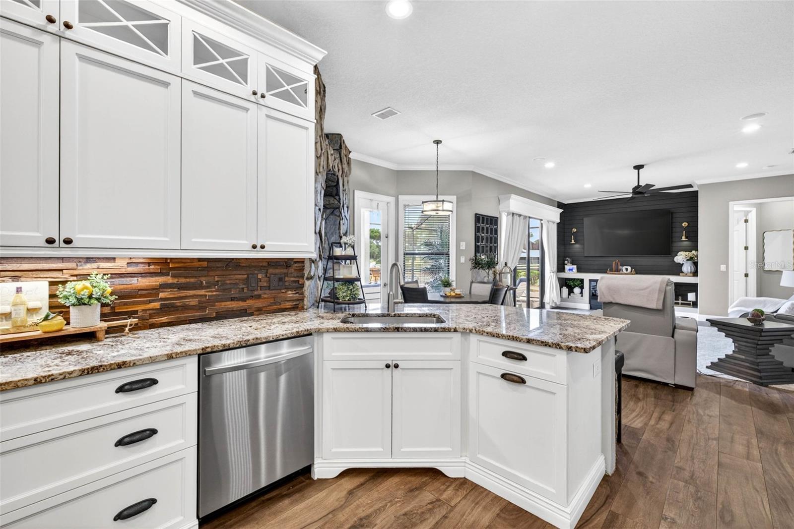 GRANDVIEW GROVE - Residential