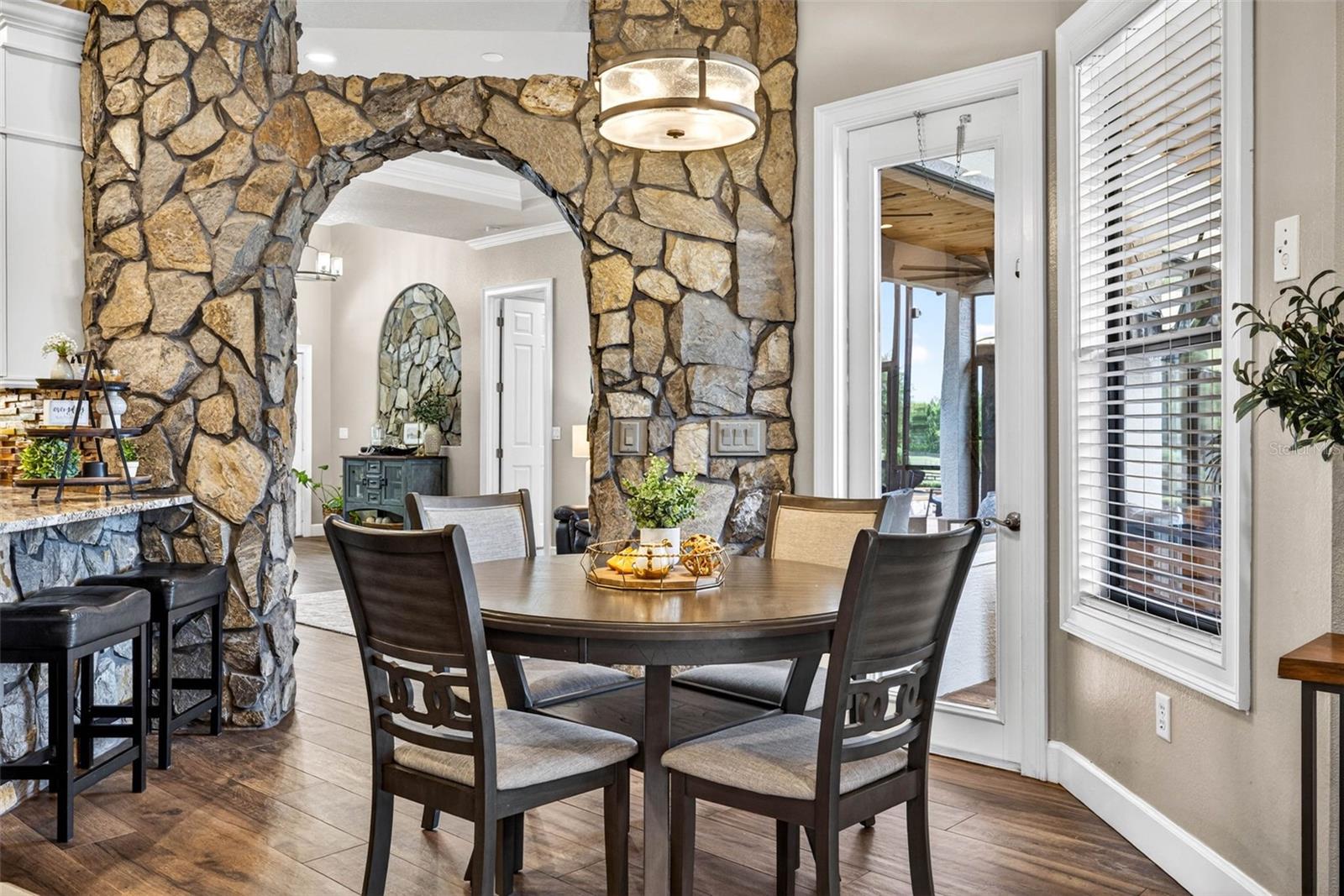 GRANDVIEW GROVE - Residential