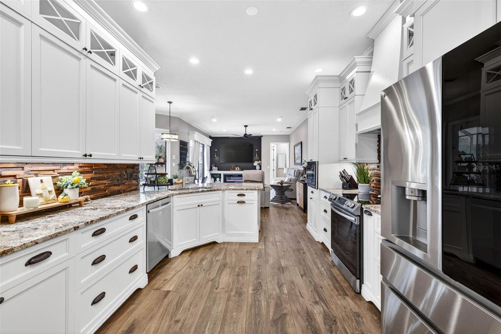 GRANDVIEW GROVE - Residential