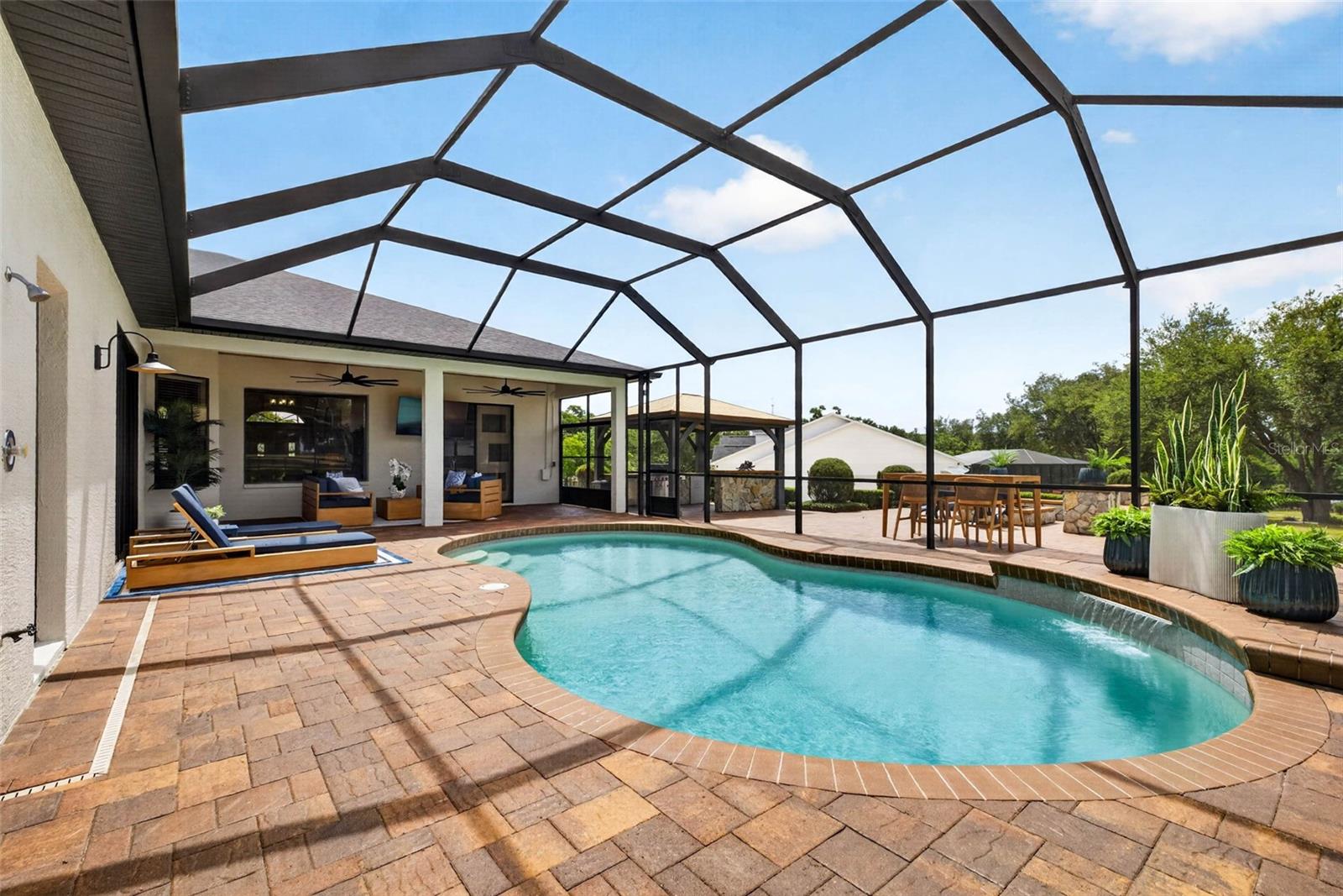 GRANDVIEW GROVE - Residential