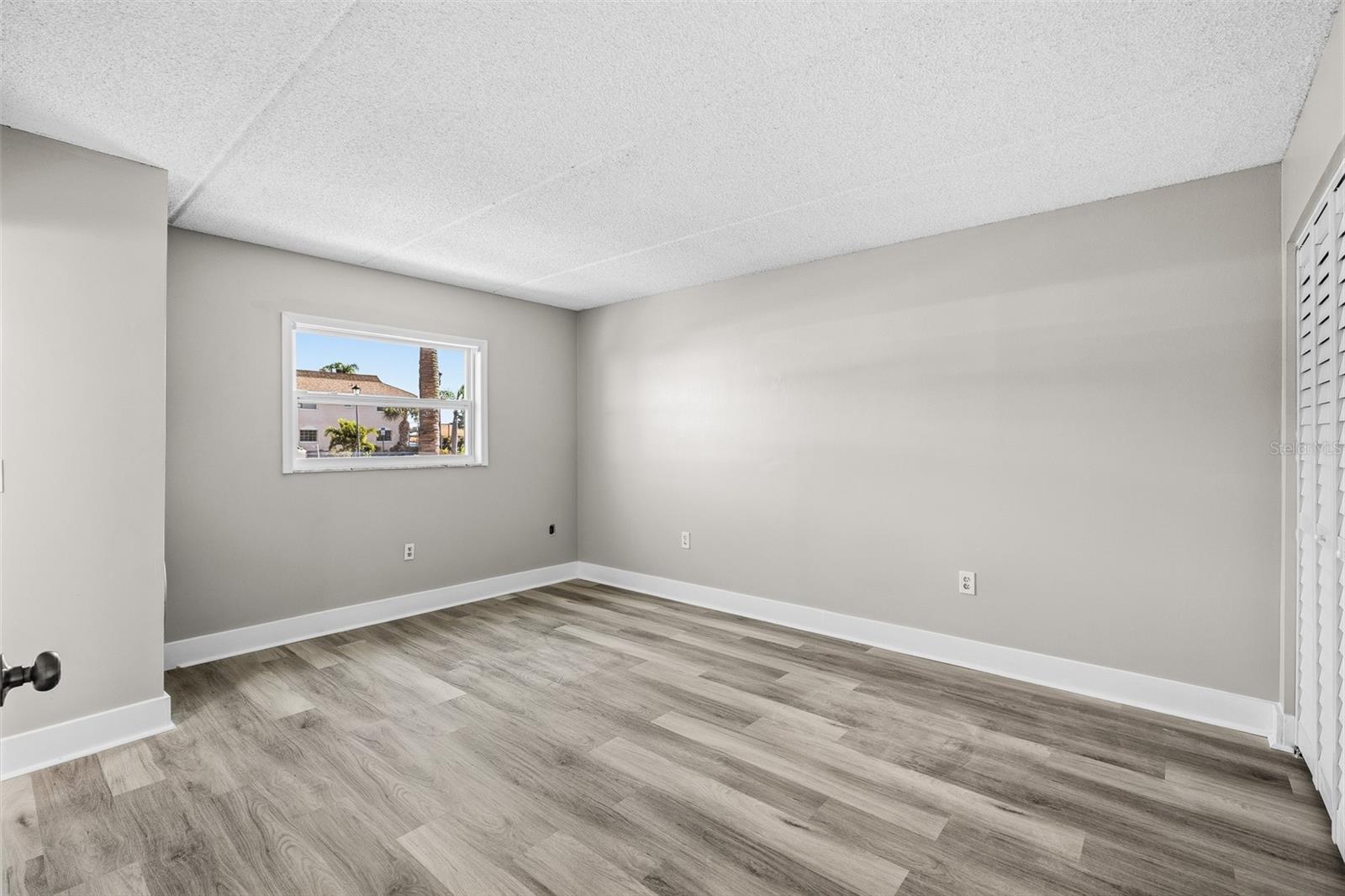 BAY POINTE CONDO - Residential