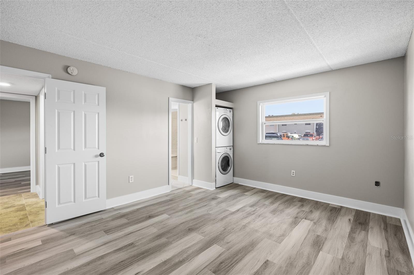 BAY POINTE CONDO - Residential