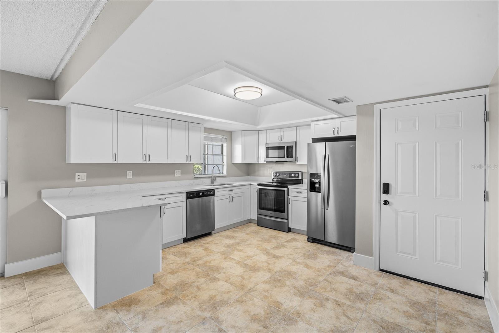 BAY POINTE CONDO - Residential