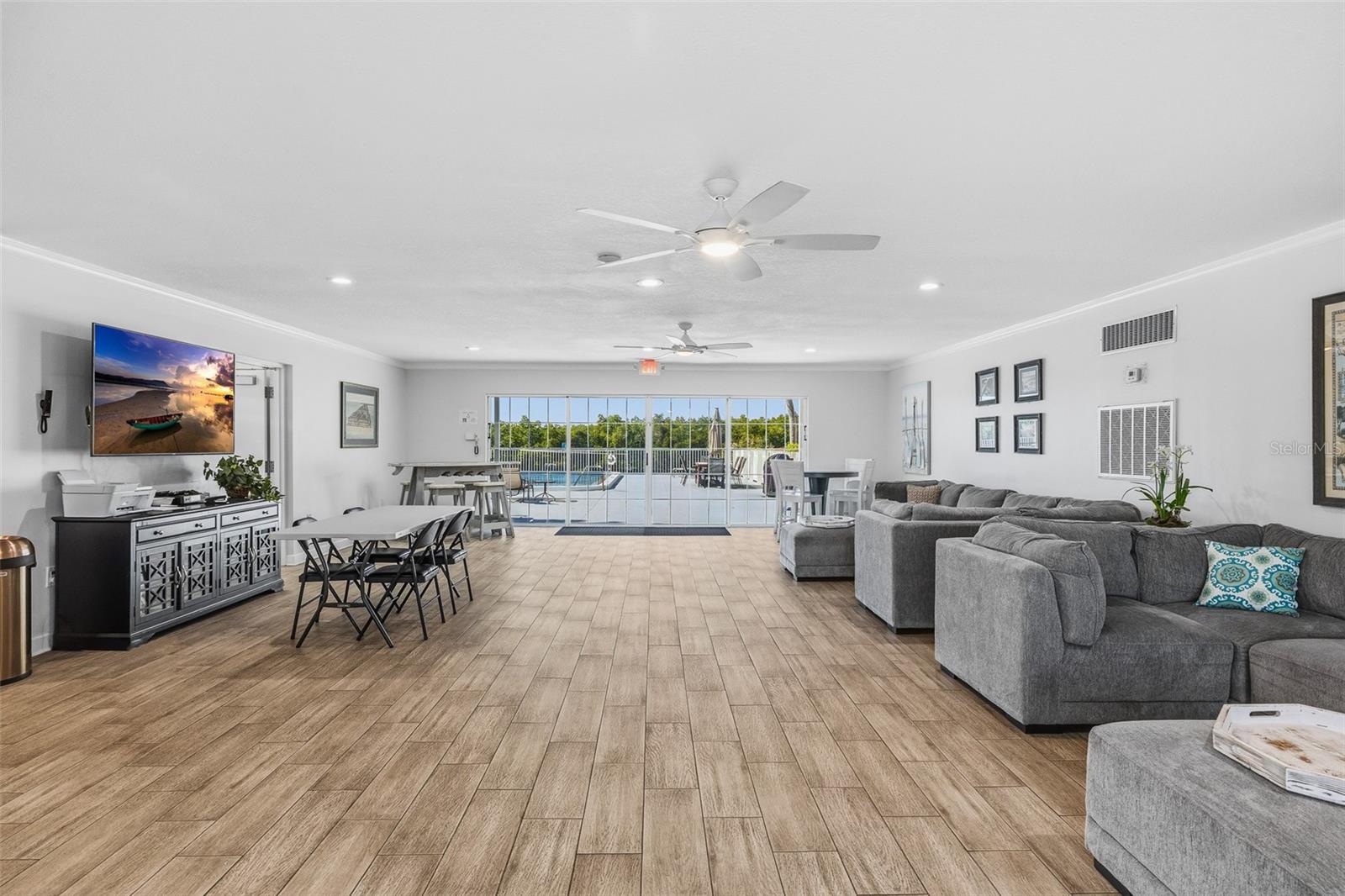 BAY POINTE CONDO - Residential