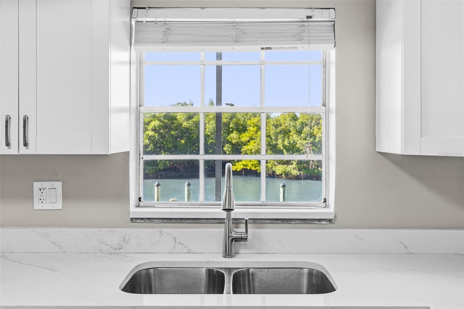 BAY POINTE CONDO - Residential