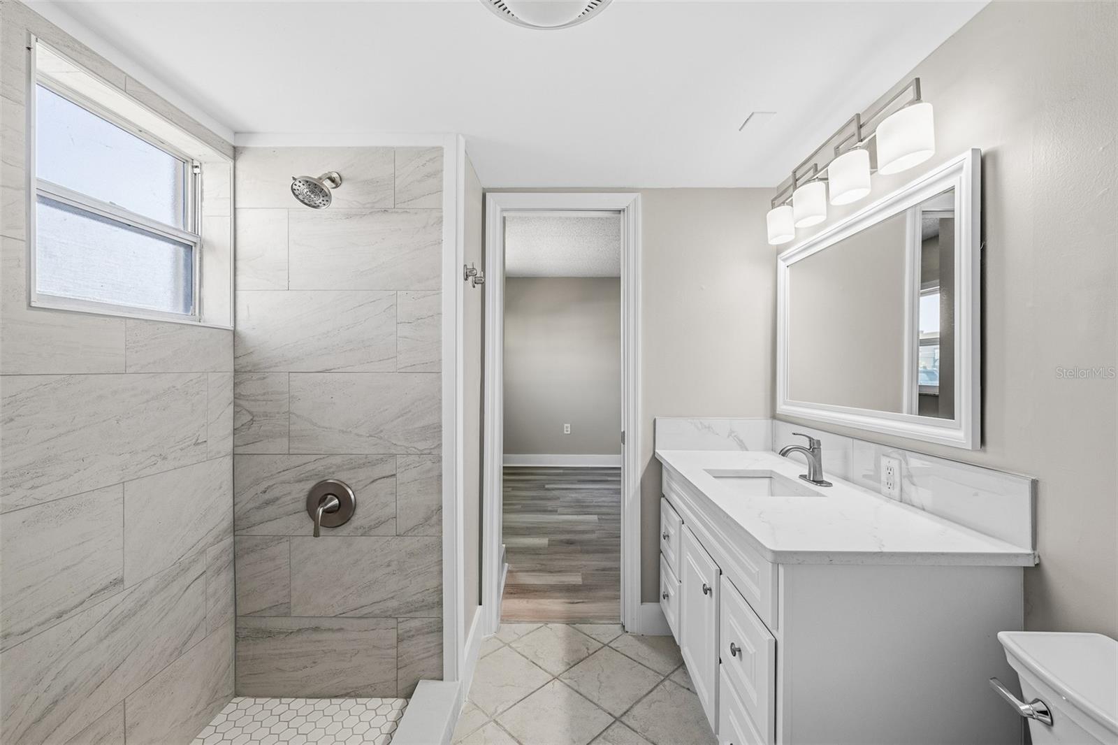 BAY POINTE CONDO - Residential