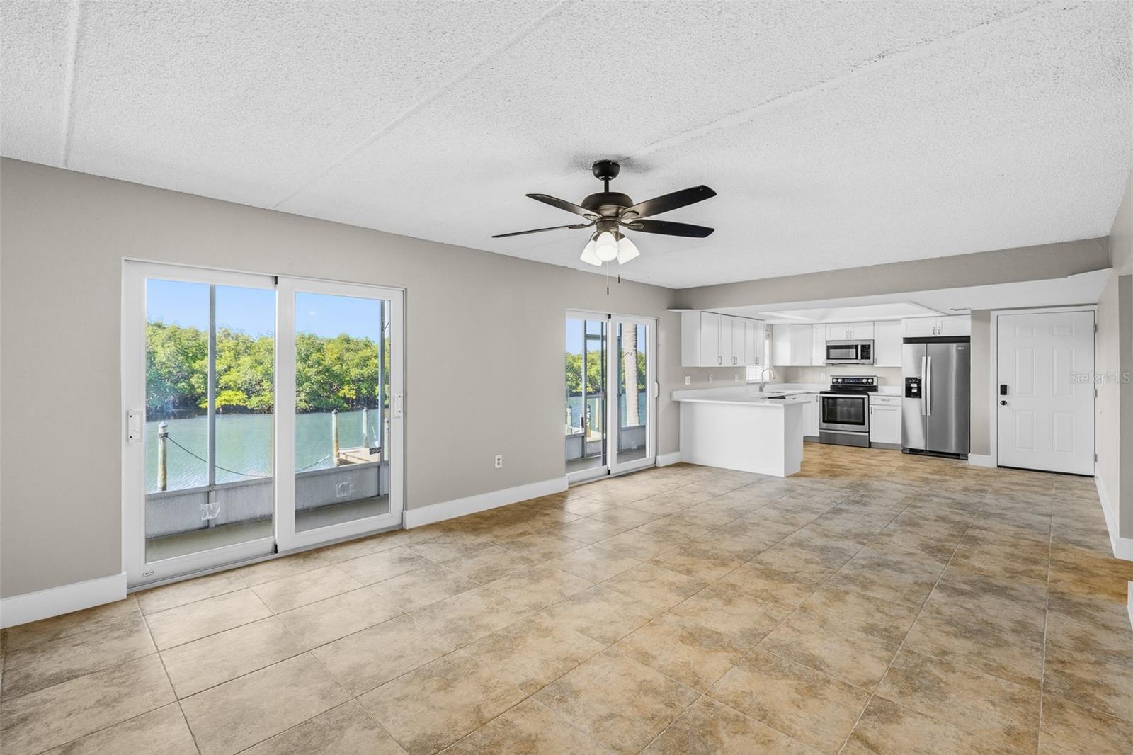 BAY POINTE CONDO - Residential