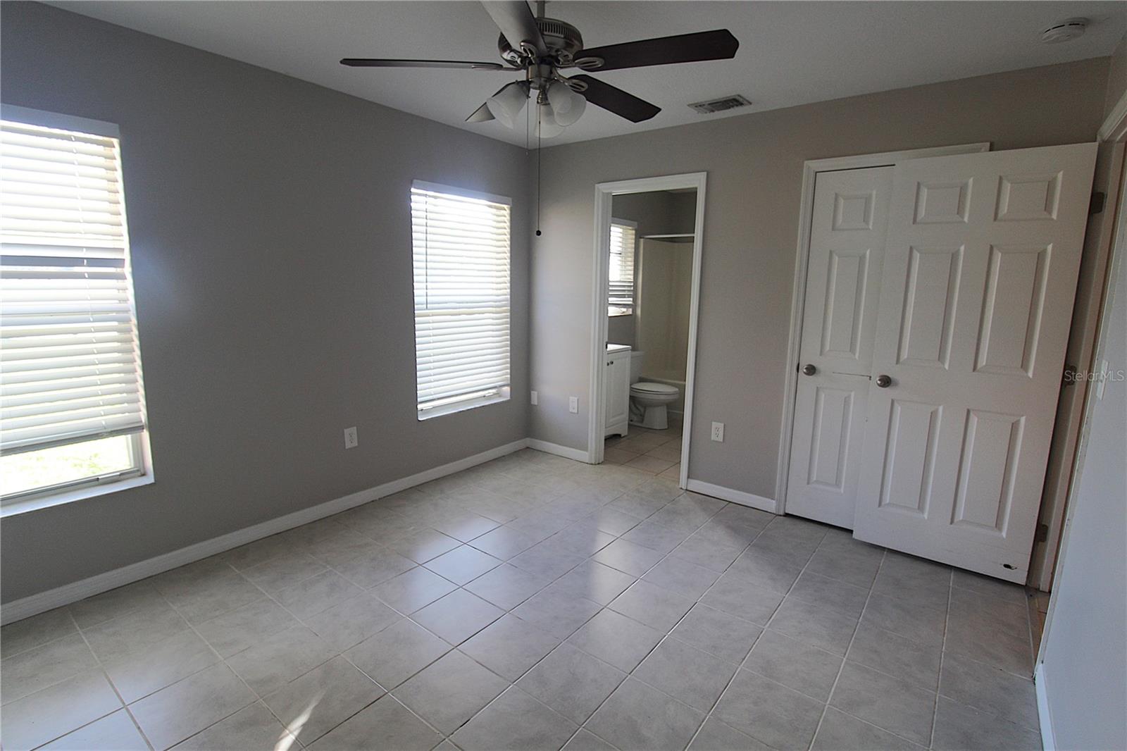 CRESTLINE - Residential Lease