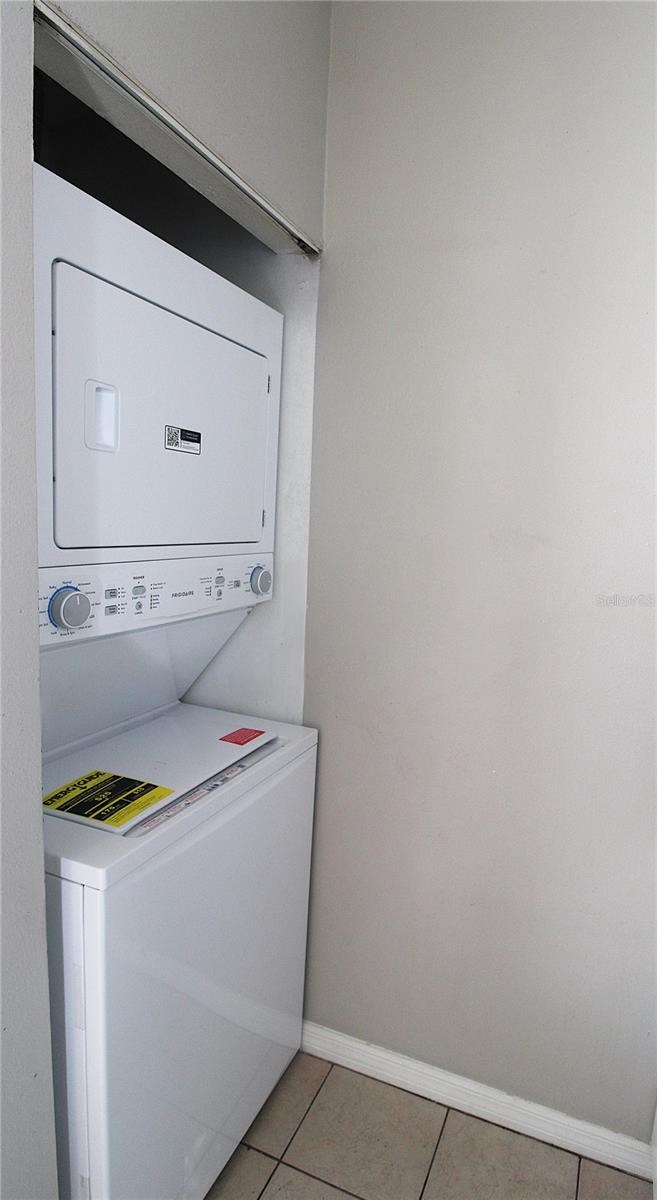 CRESTLINE - Residential Lease