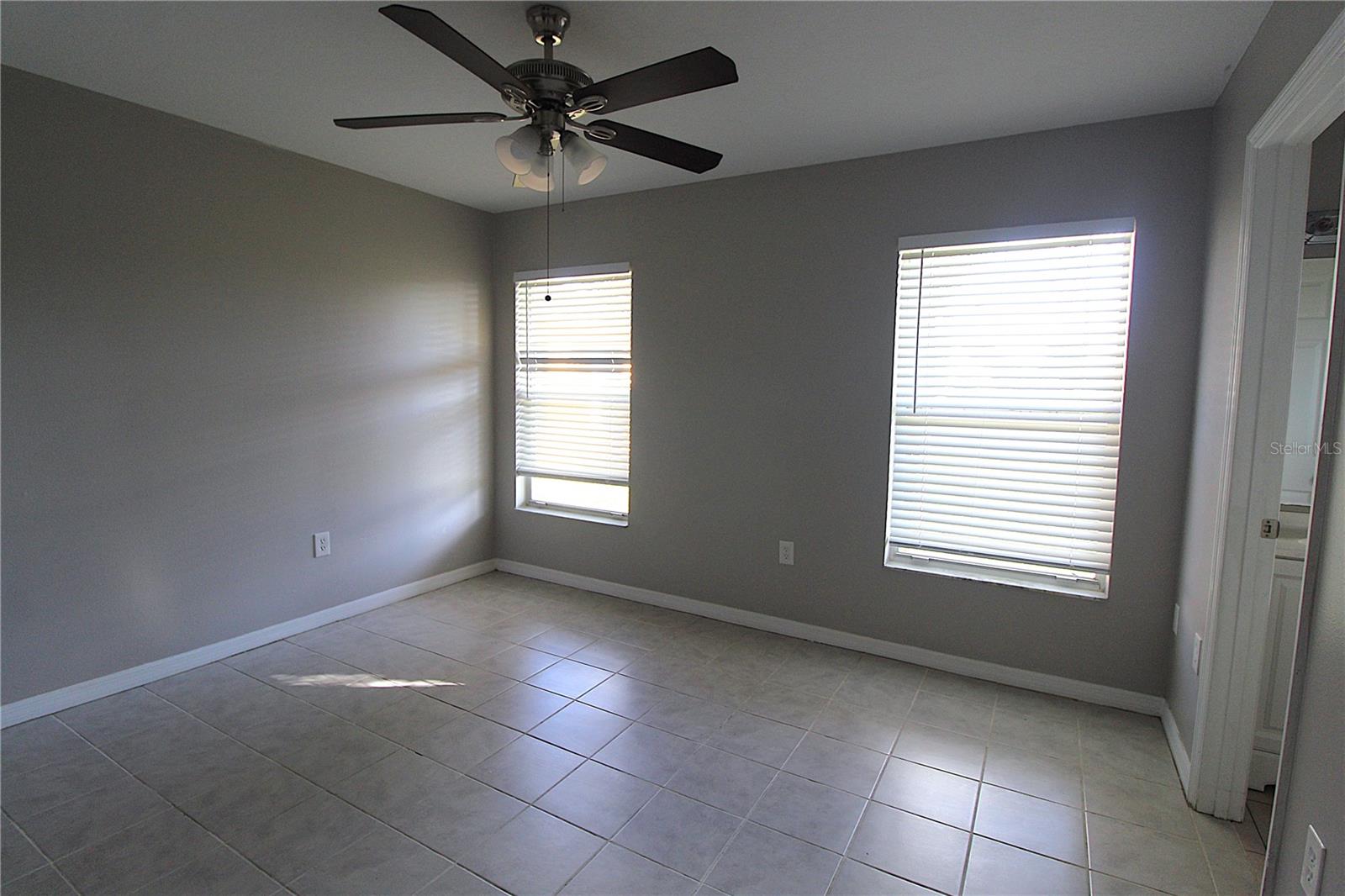 CRESTLINE - Residential Lease