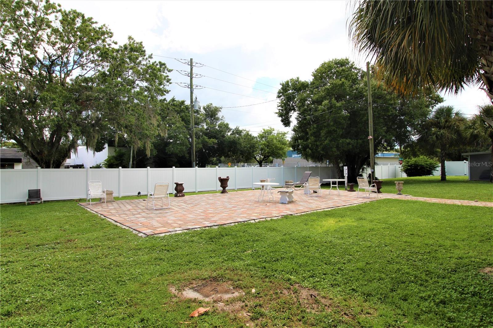 CRESTLINE - Residential Lease