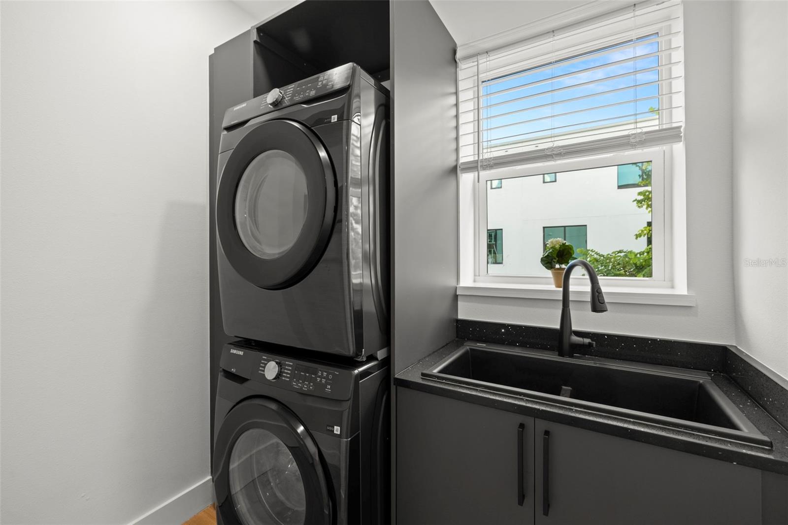 ROSEBURY PARK - Residential Lease