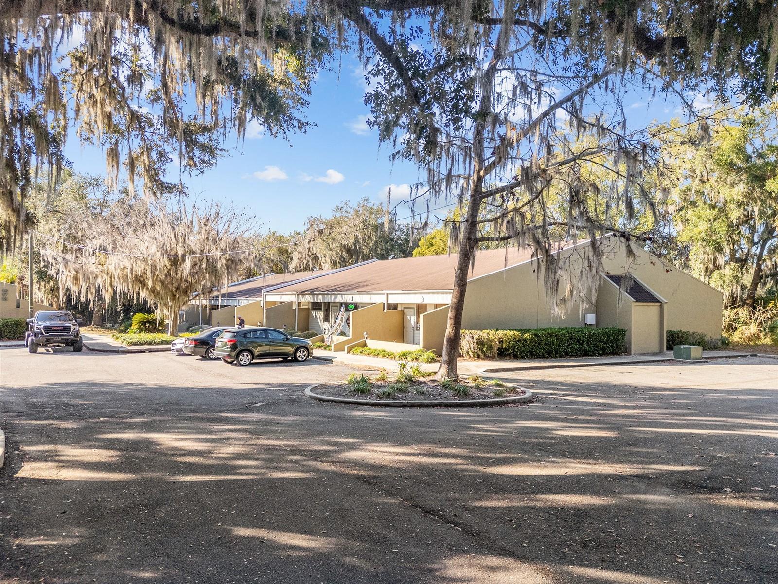 STARTING GATE OFFICE COMPLEX - Commercial Sale
