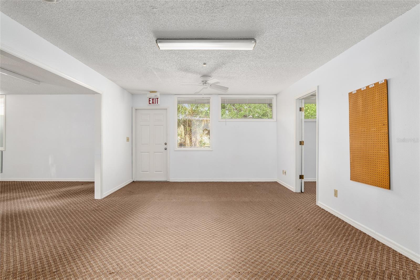 STARTING GATE OFFICE COMPLEX - Commercial Sale