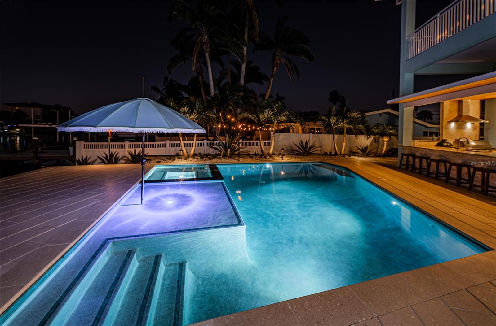 LONE PALM BEACH 3RD ADD - Residential