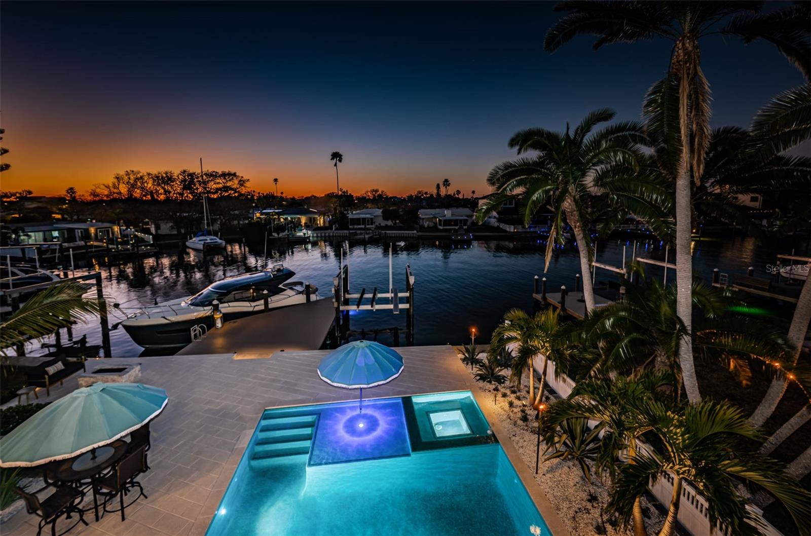 LONE PALM BEACH 3RD ADD - Residential