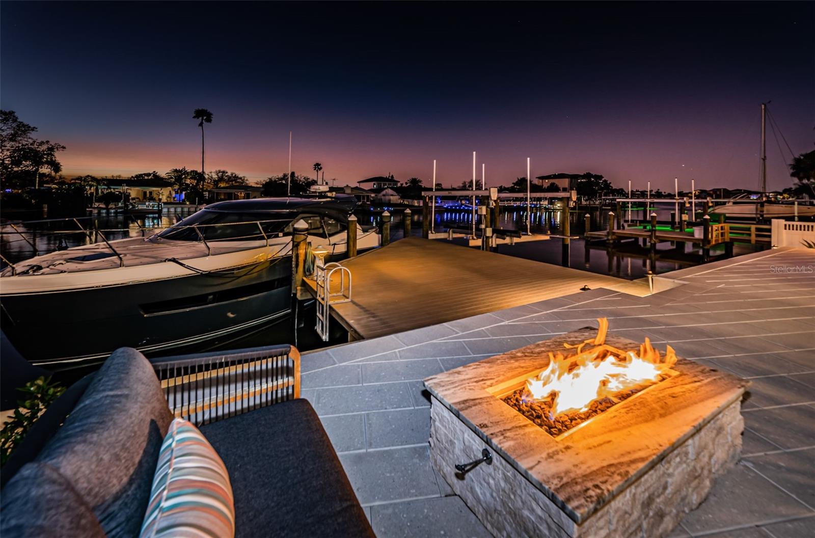 LONE PALM BEACH 3RD ADD - Residential