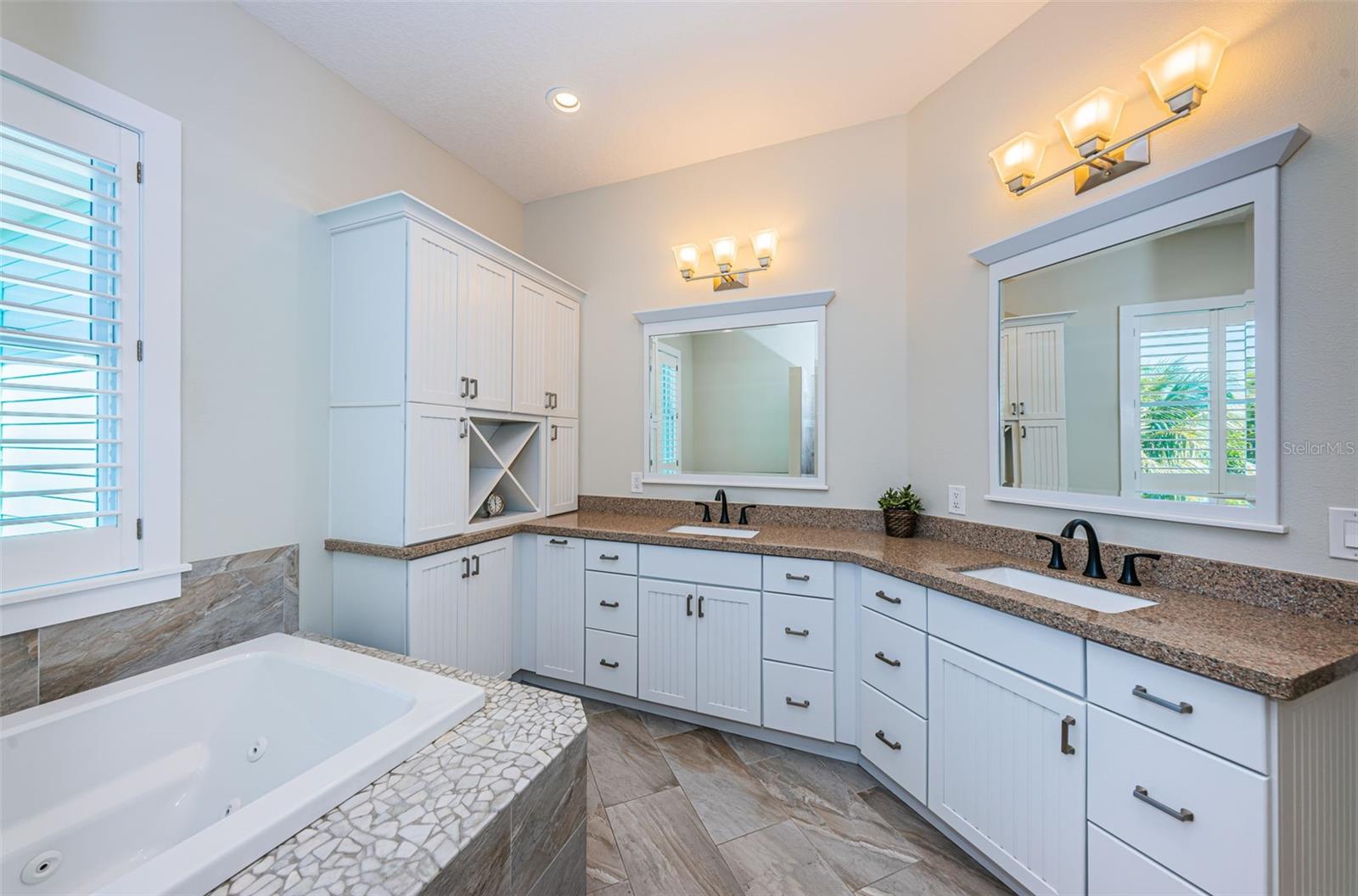 LONE PALM BEACH 3RD ADD - Residential