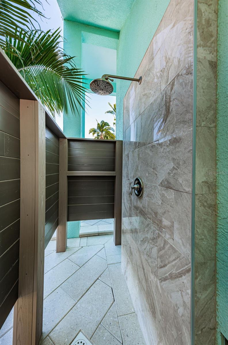 LONE PALM BEACH 3RD ADD - Residential