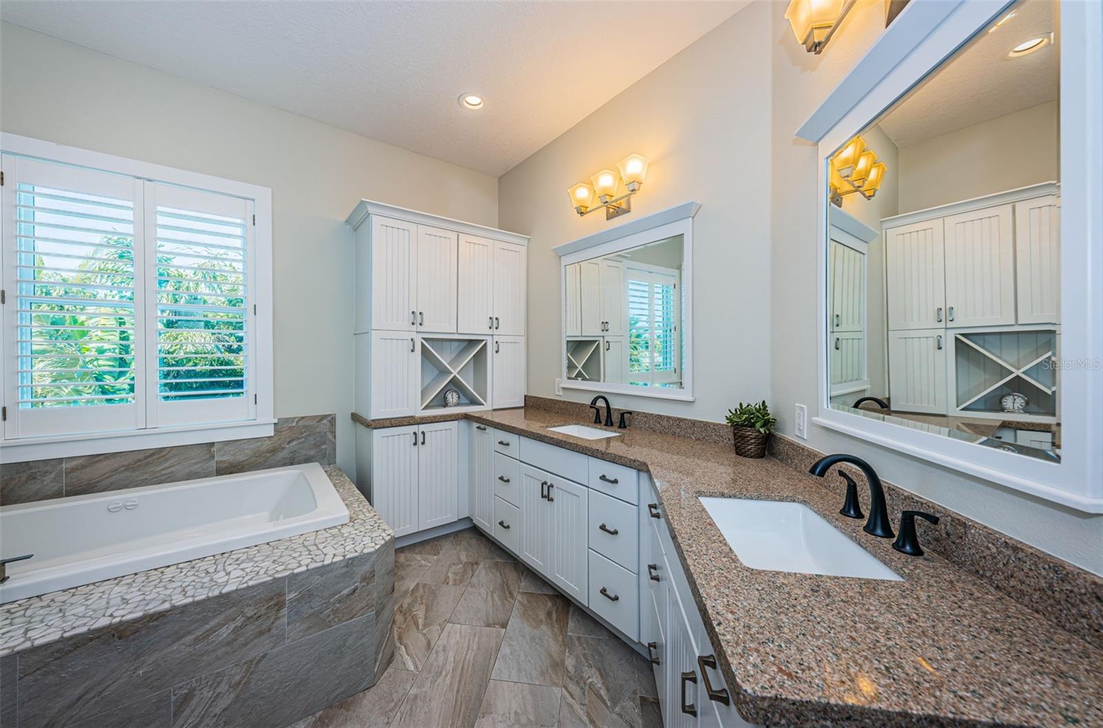 LONE PALM BEACH 3RD ADD - Residential